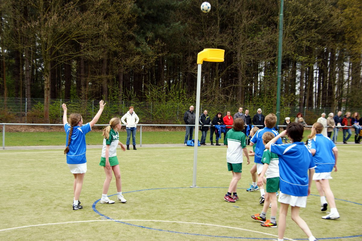 Korfbal D2 14 april-010.JPG